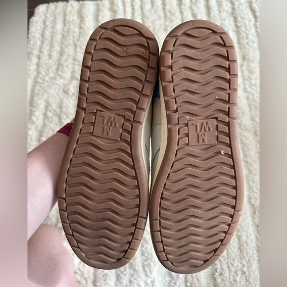 Madewell court shoes. - Picture 4 of 4